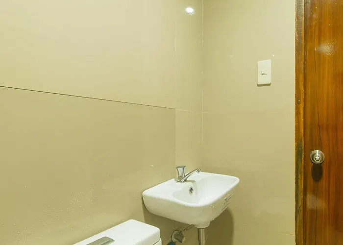 Reddoorz At Casa 82 Hotel